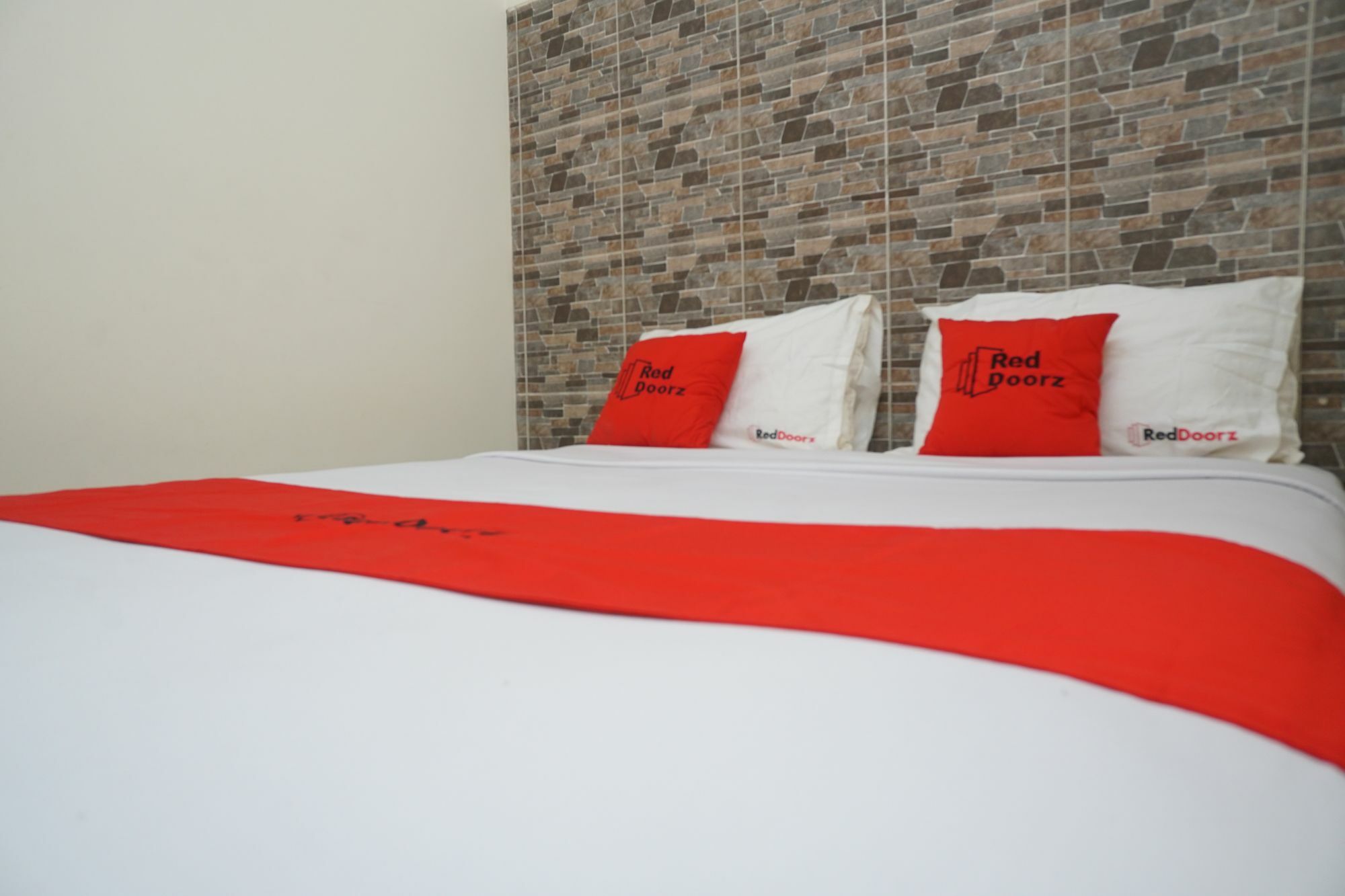 Reddoorz Plus @ Ciumbuleuit Area Bandung Exterior photo