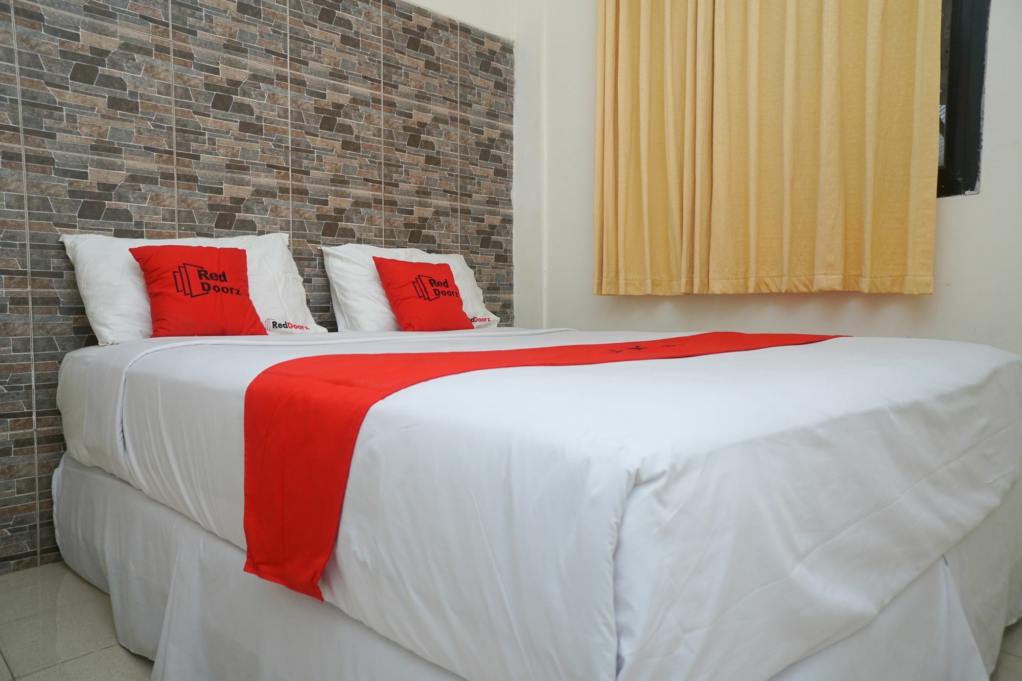 Reddoorz Plus @ Ciumbuleuit Area Bandung Exterior photo