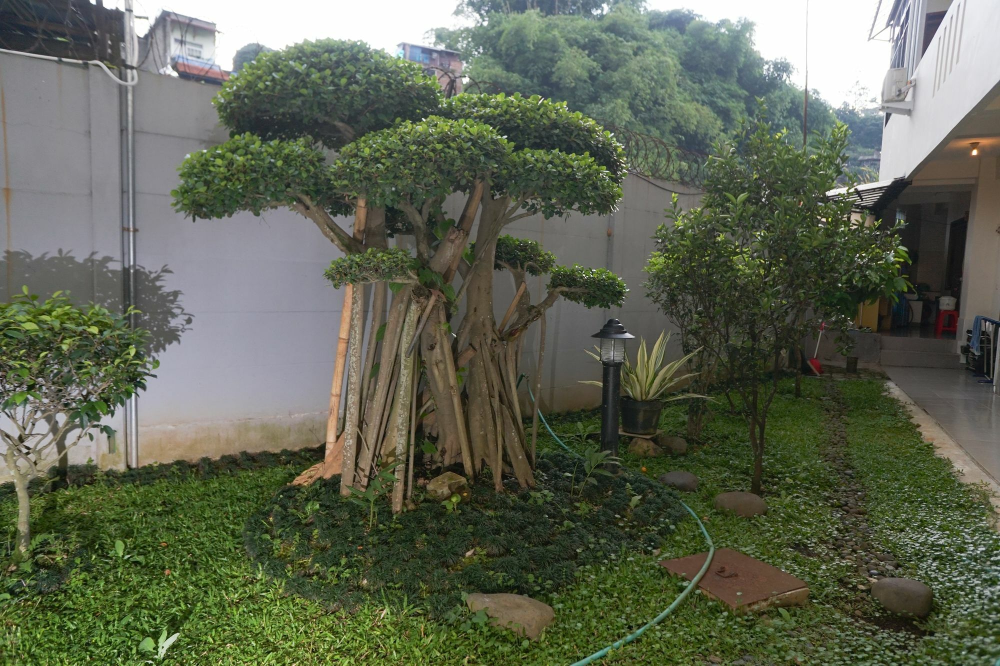 Reddoorz Plus @ Ciumbuleuit Area Bandung Exterior photo